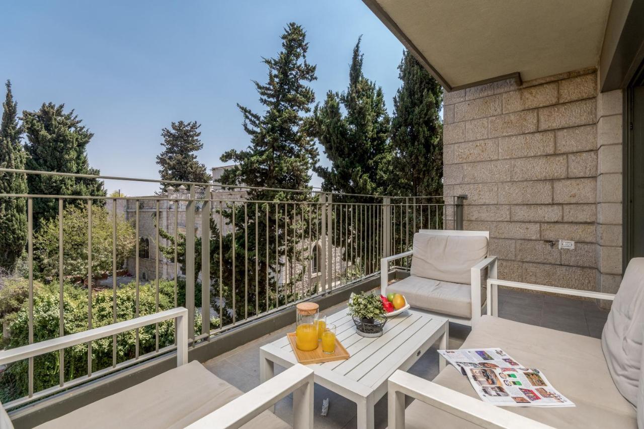 Haneviim Boutique - Mamilla Area Sea-u